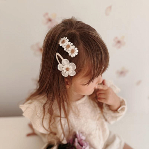 Набор заколок Mrs. Ertha "Blossom Spring", весенние ромашки